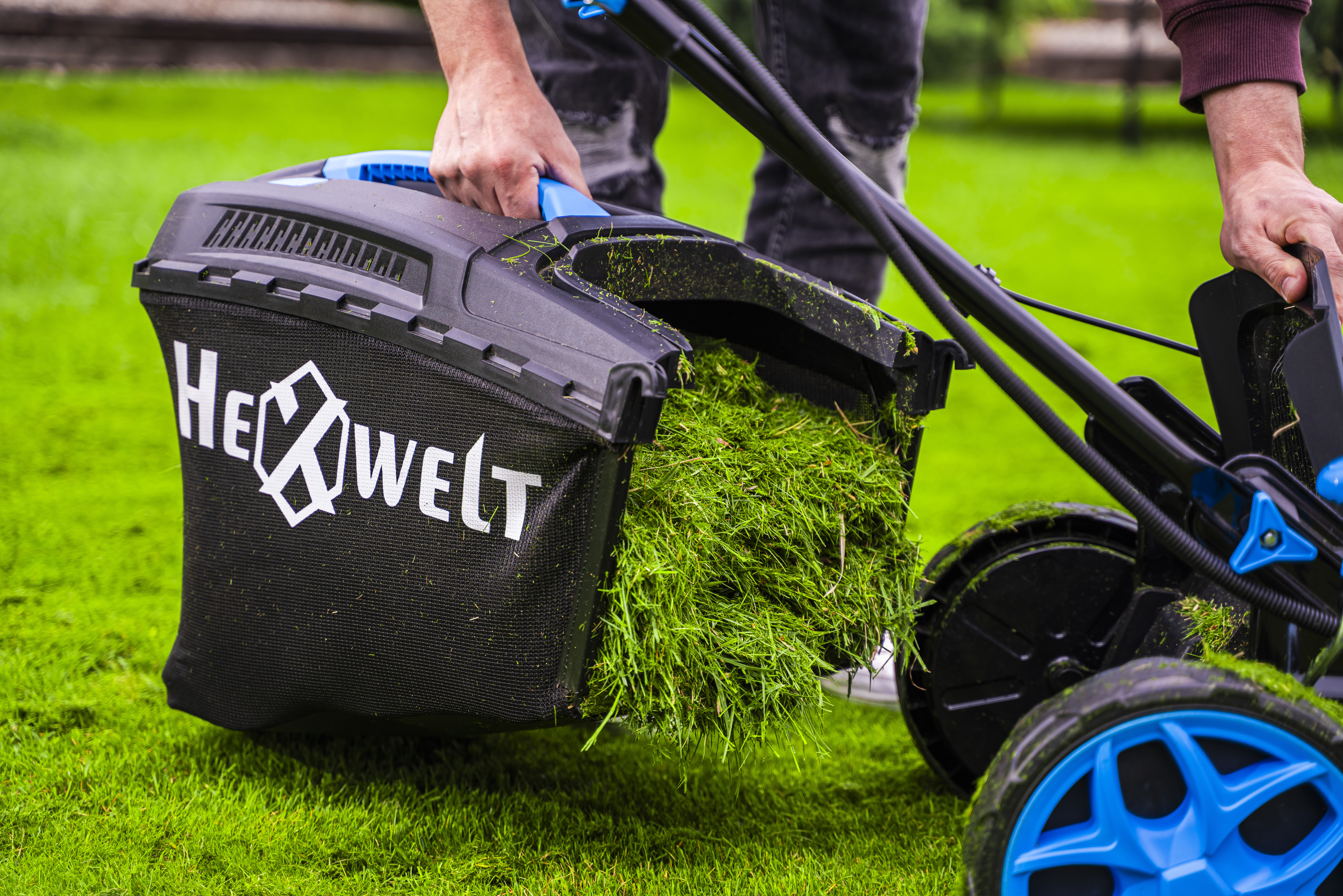 Kosiarka Hexwelt w pracy