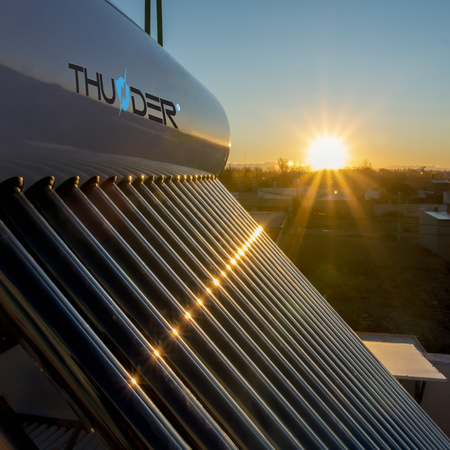 Be slėgio saulės kolektorius THUNDER su rezervuaru 150 L