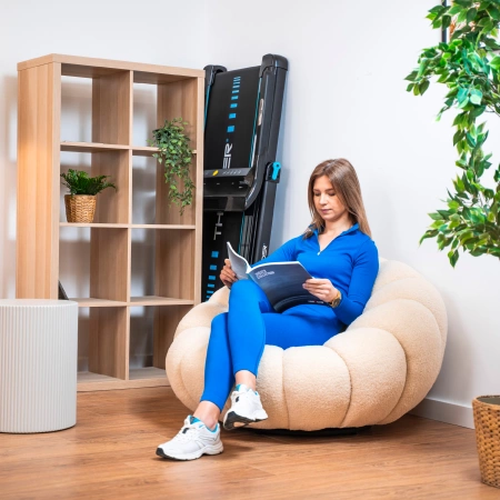 THUNDER ULTRA-BLACK elektrinis bėgimo takelis